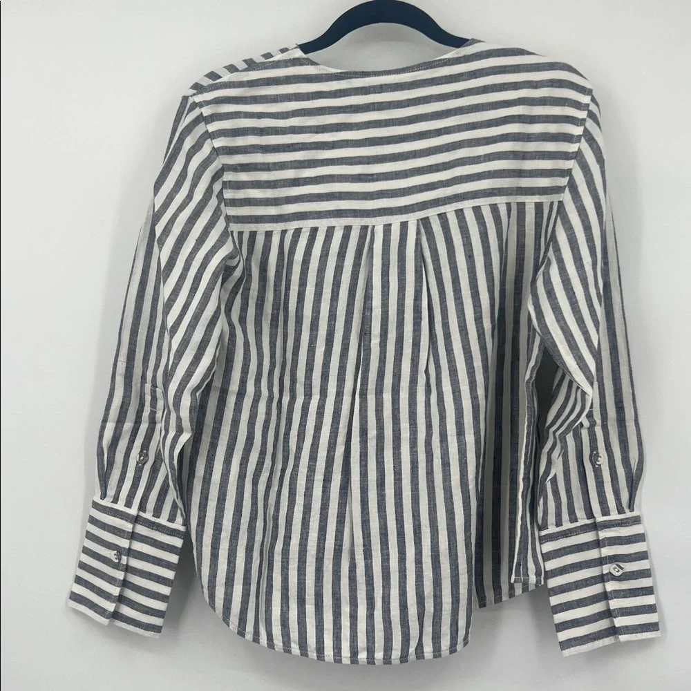 Everlane Navy and White Striped Shirt - Picture 6 of 10